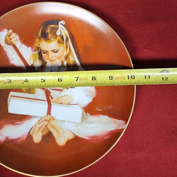 Vintage Donald Zolan Collectible Plate "A Gift for Laurie" 1981 - Picture 8 of 8